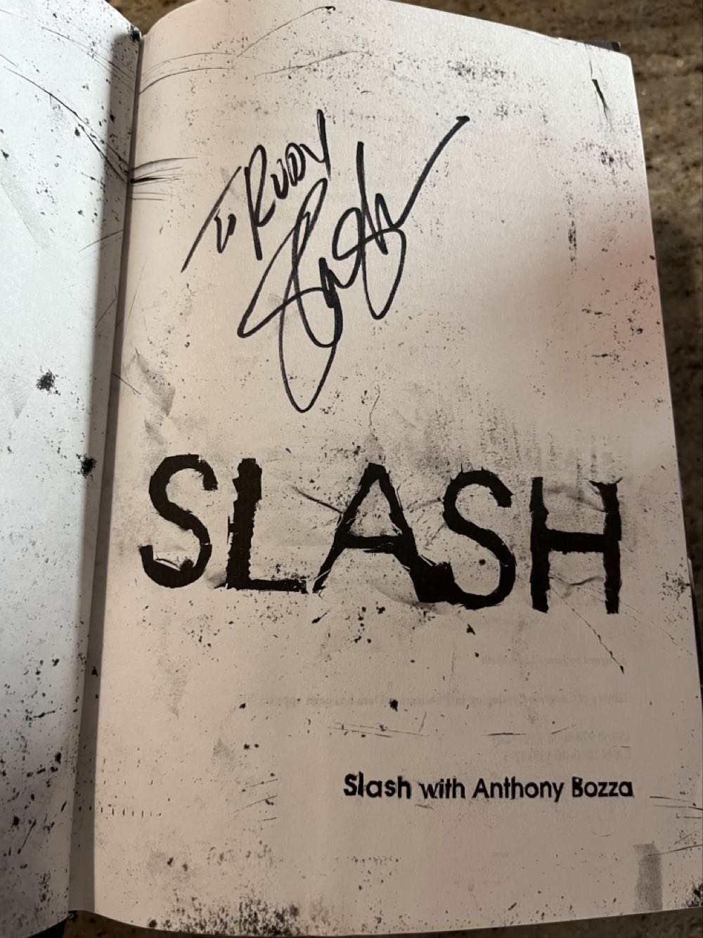 Slash - Anthony Bozza (Harper Collins - Hardcover) book collectible [Barcode 9780061351426] - Main Image 3