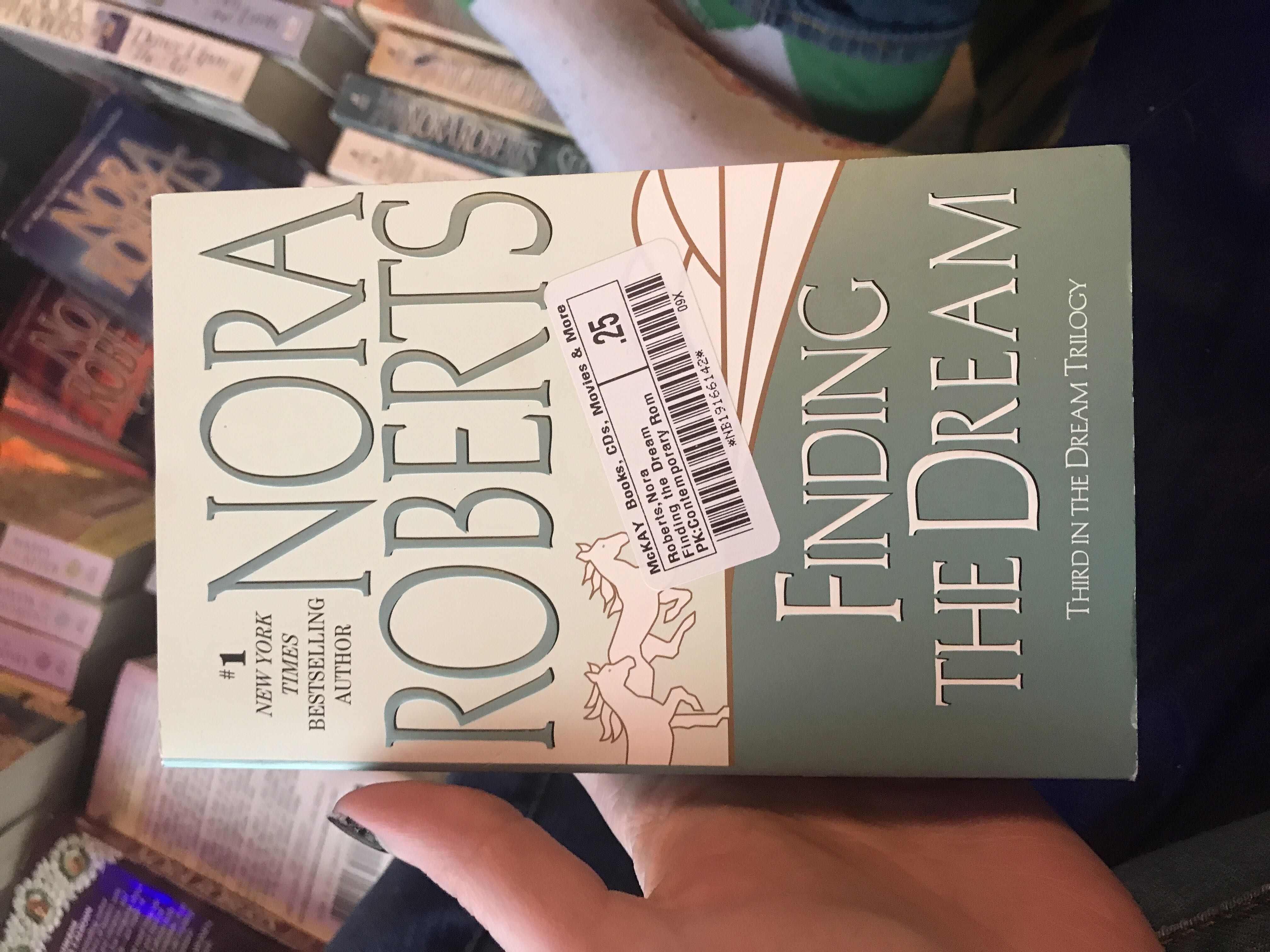 Finding the Dream - Nora Roberts (Penguin - Paperback) book collectible [Barcode 9780515120875] - Main Image 3