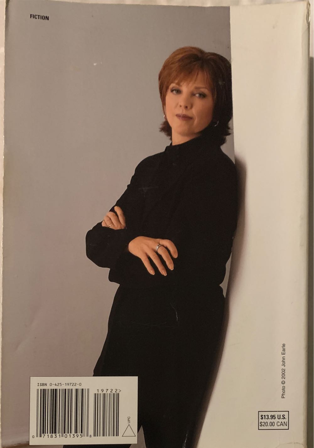 Hidden Riches - Nora Roberts (Berkley - Trade Paperback) book collectible [Barcode 9780425197226] - Main Image 2