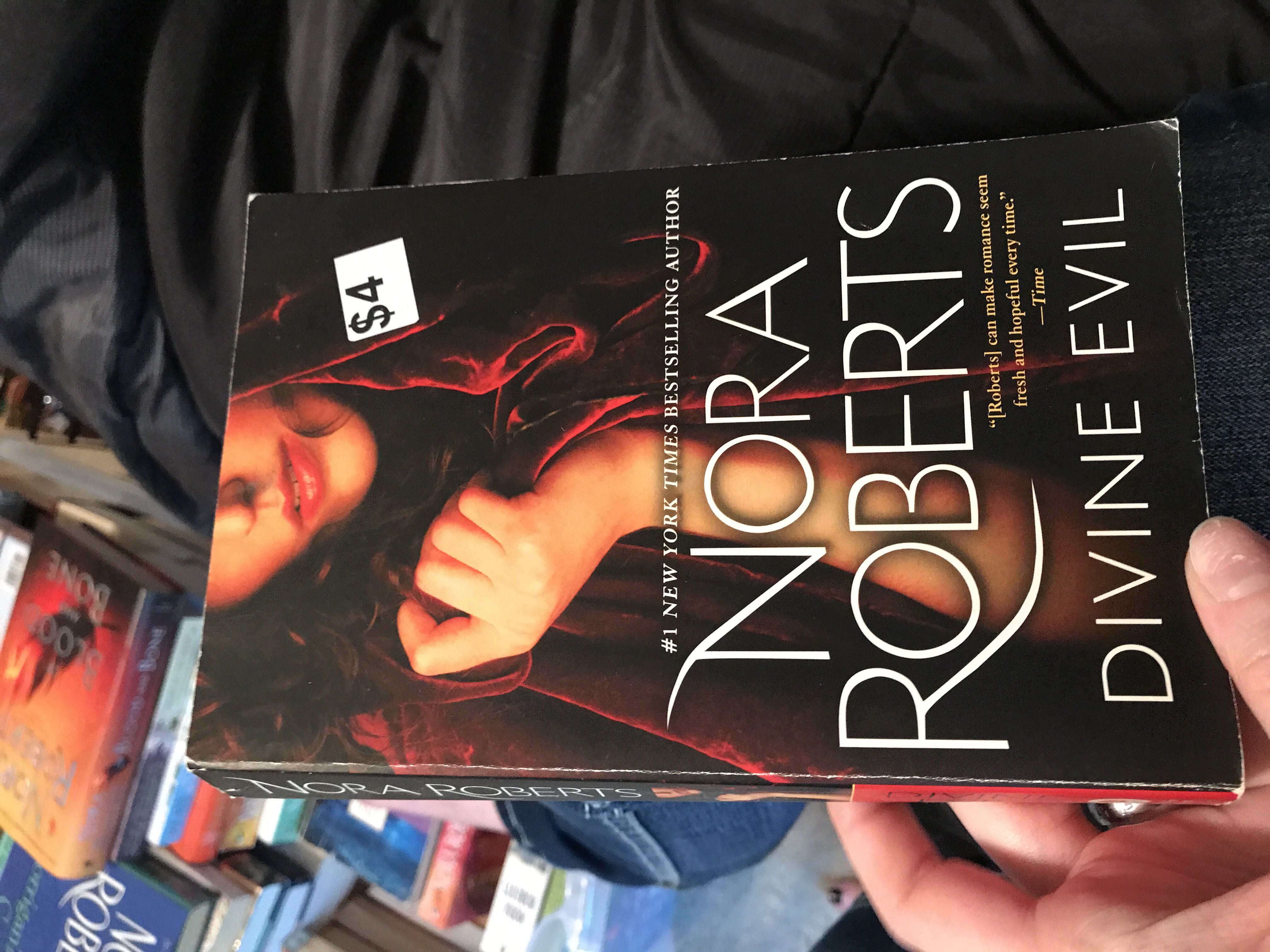 Divine Evil - Nora Roberts (Bantam Books - Paperback) book collectible [Barcode 9780553294903] - Main Image 3