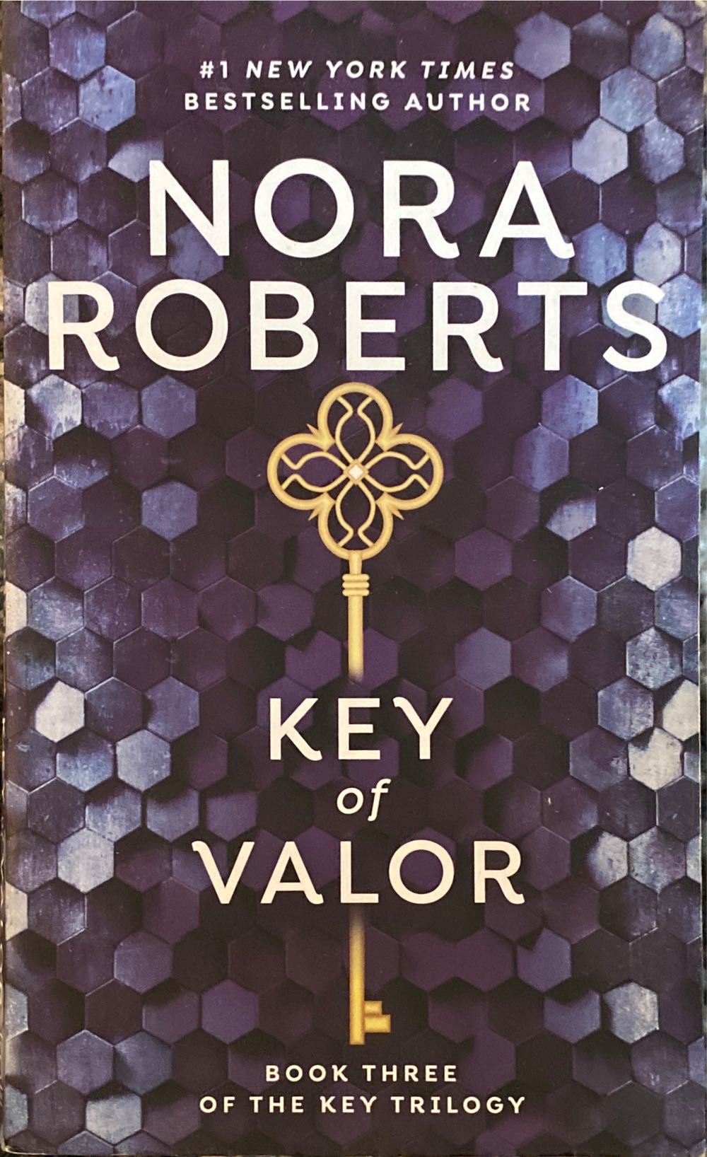 Key of Valor - Nora Roberts (Penguin - Paperback) book collectible [Barcode 9780515136531] - Main Image 3