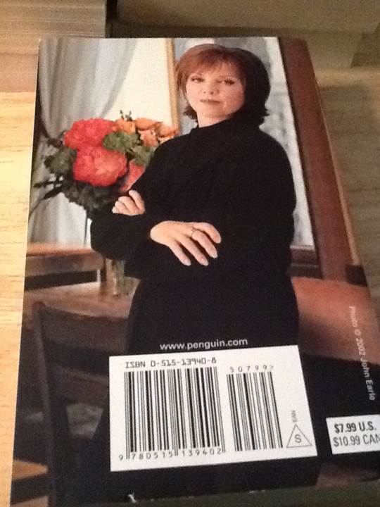 In The Garden #3: Red Lily - Nora Roberts (- Paperback) book collectible [Barcode 9780515139402] - Main Image 2