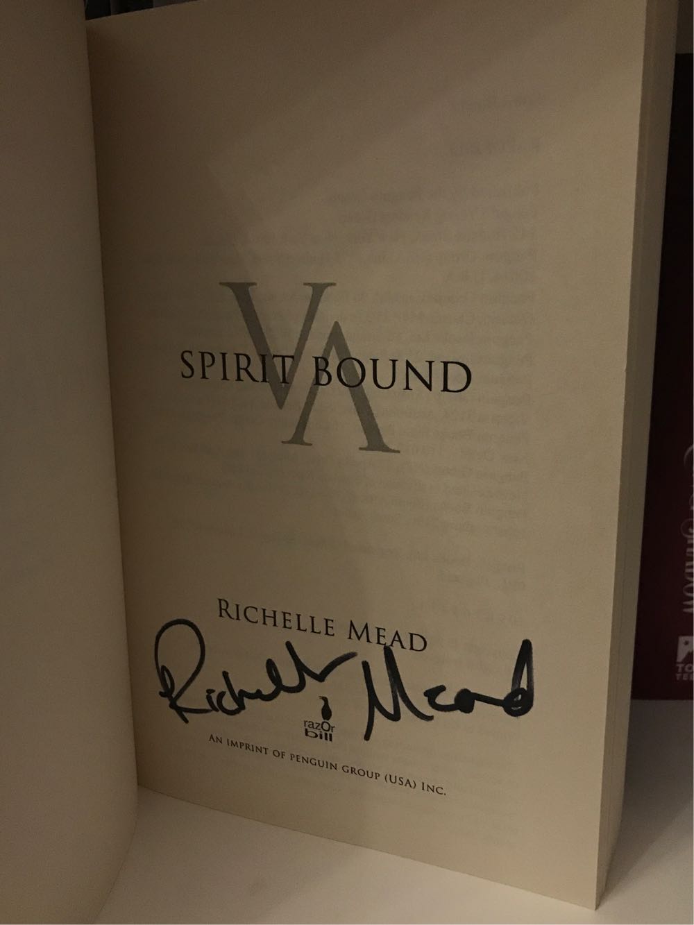 Spirit Bound - Richelle Mead (Razorbill - Paperback) book collectible [Barcode 9781595143662] - Main Image 2
