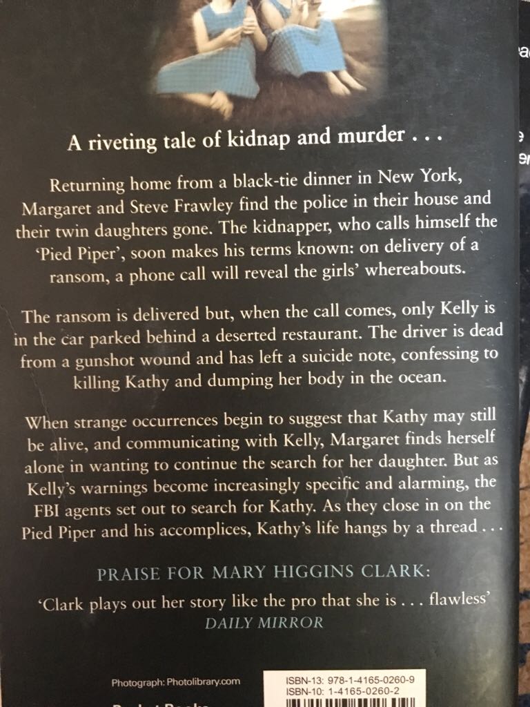 Novel24-Two Little Girls In Blue - Mary Higgins Clark (Pocket Books - Paperback) book collectible [Barcode 9781416502609] - Main Image 2
