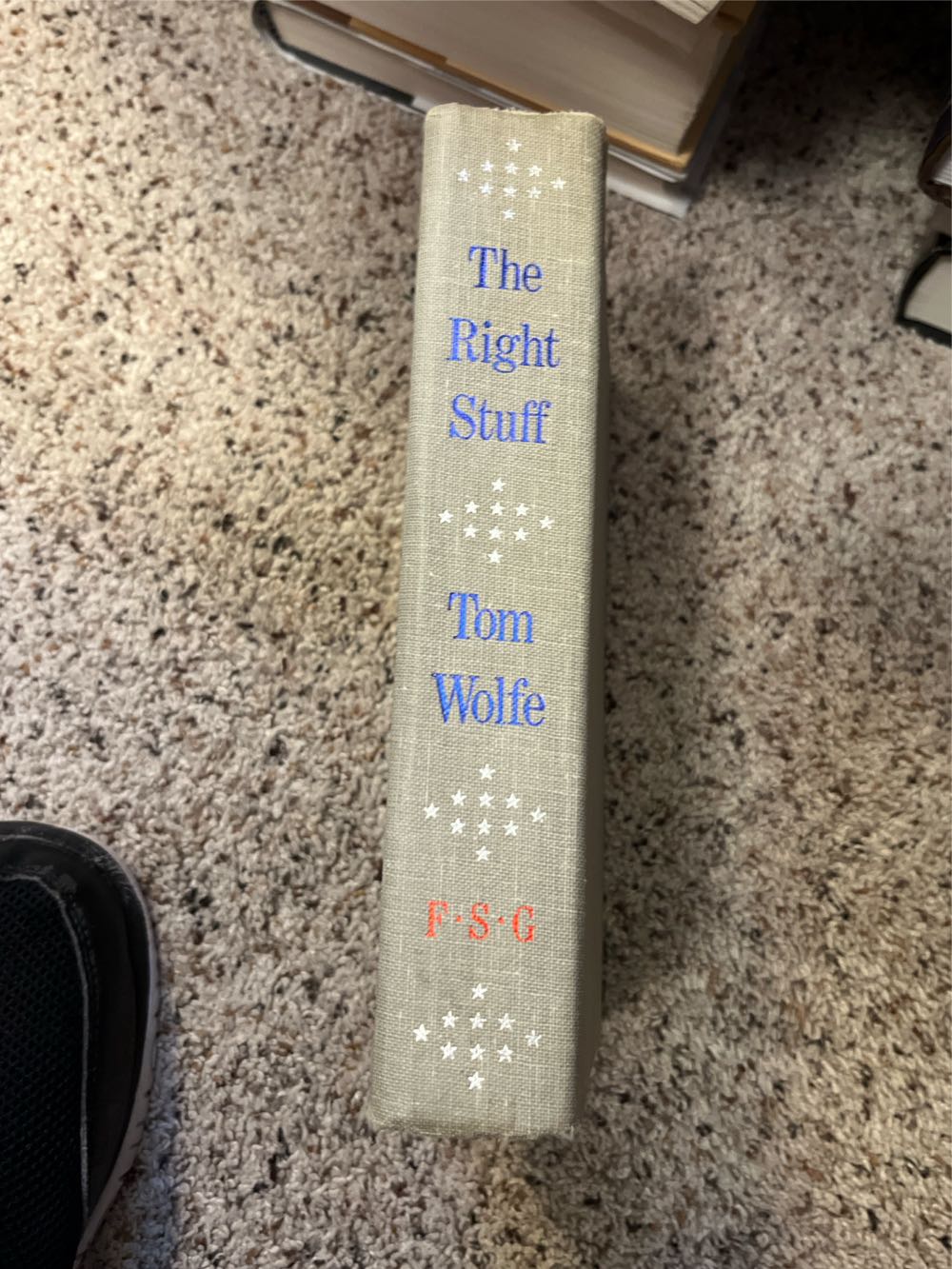 The Right Stuff - Tom Wolfe (Farrar, Strauss And Giroux - Hardcover) book collectible [Barcode 768821245856] - Main Image 2
