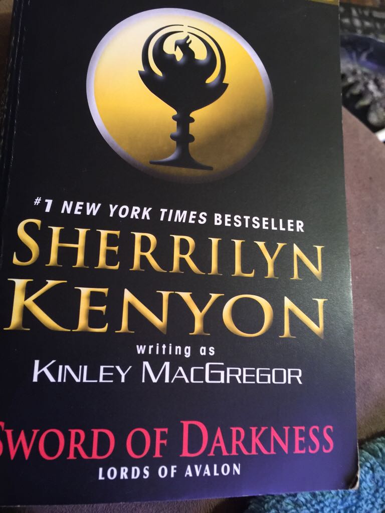 Sword Of Darkness - Sherrilyn Kenyon book collectible [Barcode 9789900116325] - Main Image 1