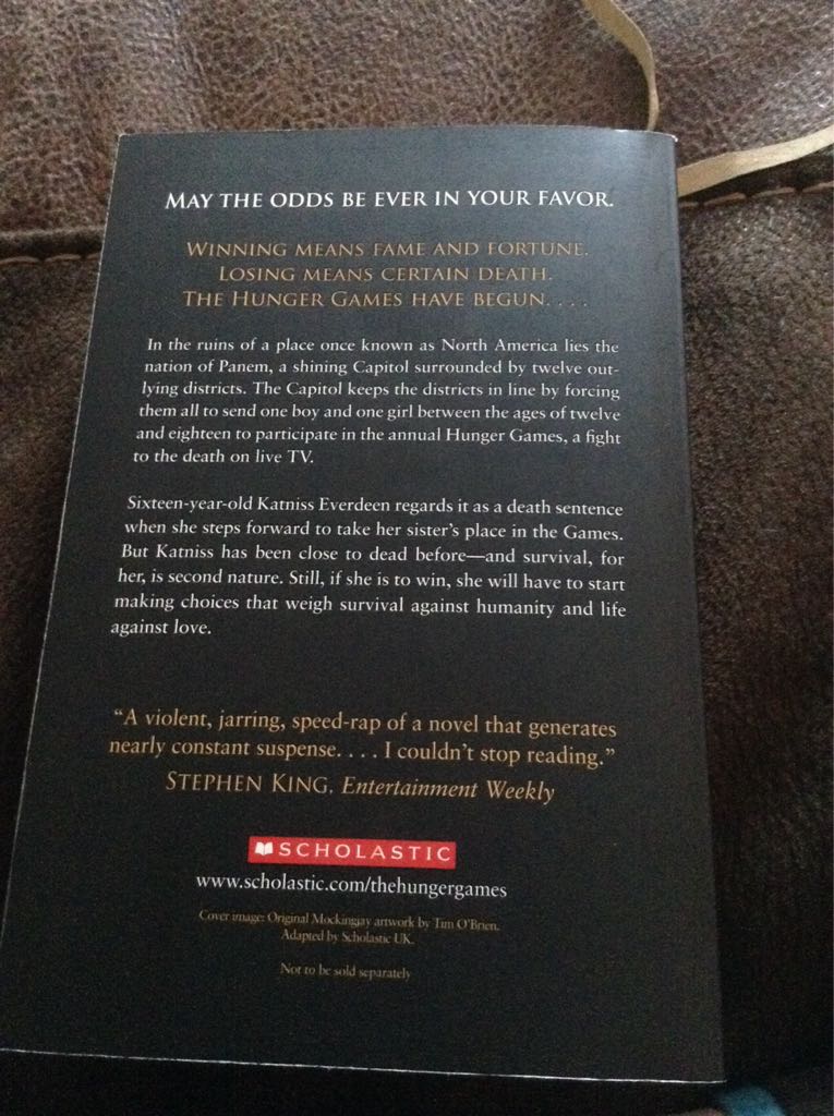 The Hunger Games - Suzanne Collins (Scholastic Inc. - Paperback) book collectible - Main Image 2