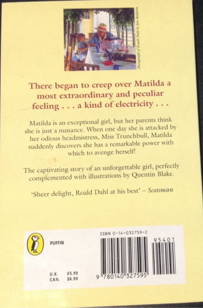 Matilda - Roald Dahl (Puffin Books - Paperback) book collectible [Barcode 9780140327595] - Main Image 2