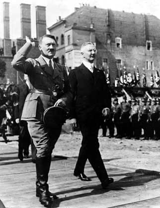 Hitler - Charles B. Flood (Houghton Mifflin Harcourt - Hardcover) book collectible [Barcode 9780395353127] - Main Image 2