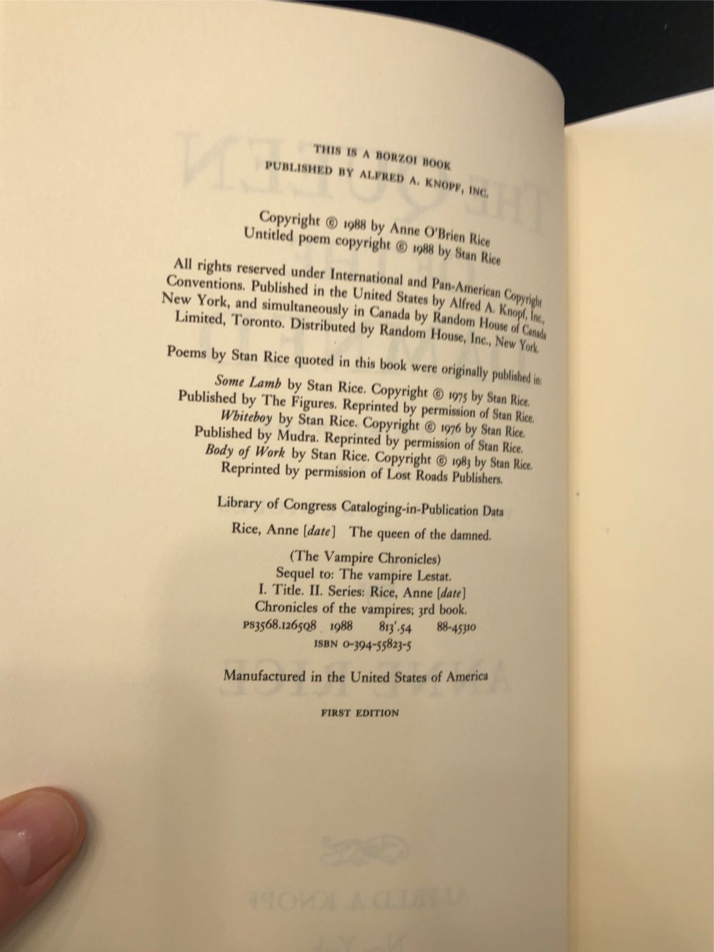 The Queen of the Damned - Anne Rice (Knopf - Hardcover) book collectible [Barcode 9780394558233] - Main Image 3