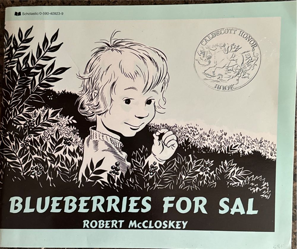 Blueberries For Sal - Robert McCloskey (Scholastic Inc. - Paperback) book collectible [Barcode 9780590409230] - Main Image 3