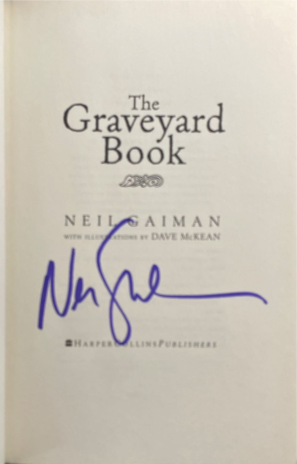 The Graveyard Book - Neil Gaiman (Harper Collins Children - Hardcover) book collectible [Barcode 9780060530921] - Main Image 3