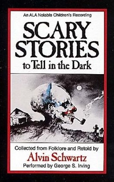 Scary Stories To Tell In The Dark - Alvin Schwartz (Scholastic - Paperback) book collectible [Barcode 9780590431972] - Main Image 1