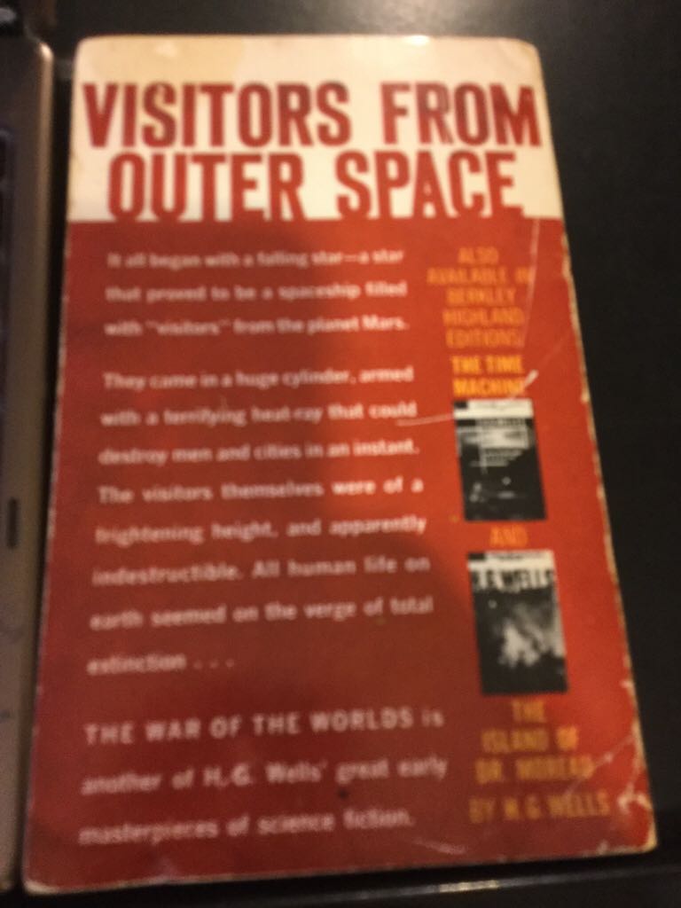 The War Of The Worlds - H G Wells (Berkley Highland Book - Paperback) book collectible - Main Image 2