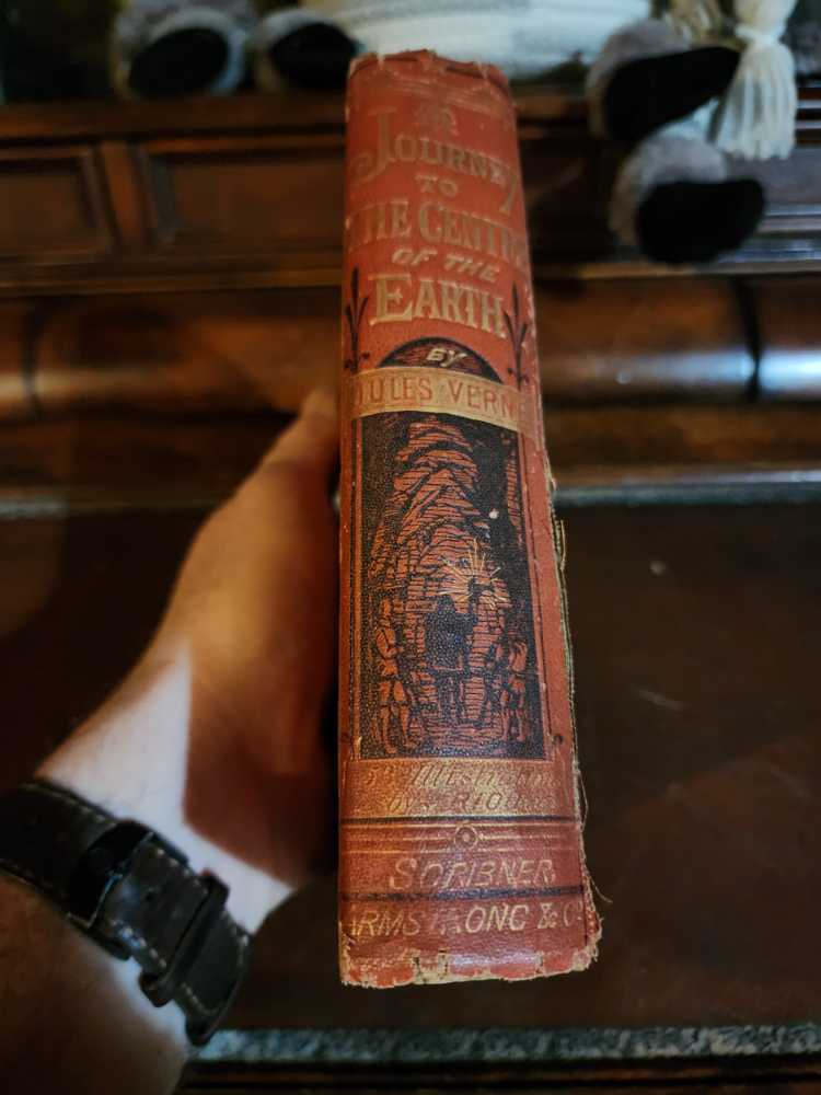 Journey To The Center Of The Earth - Jules Verne (Scholastic - Paperback) book collectible [Barcode 9780590044509] - Main Image 2