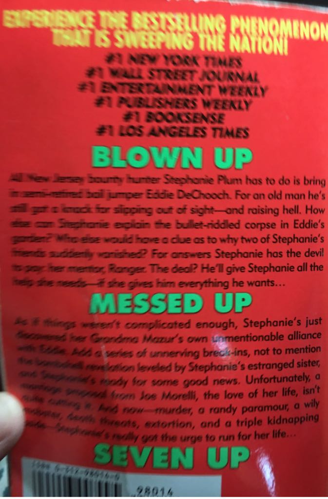Seven Up - Janet Evanovich (St. Martin’s Paperbacks - Mass Market Paperback) book collectible [Barcode 9780312980146] - Main Image 2