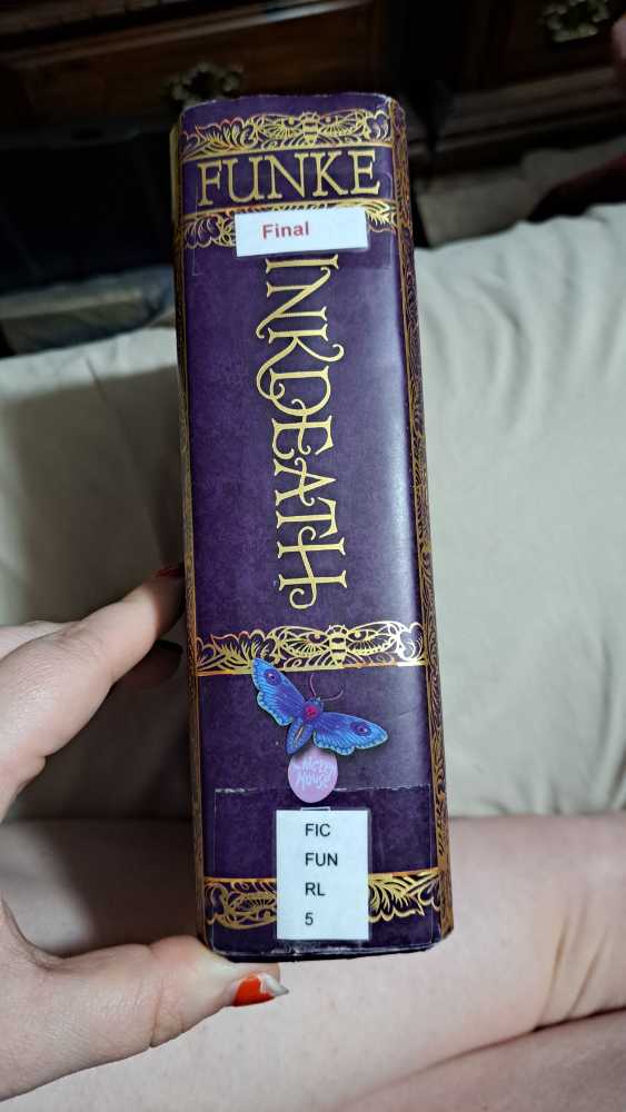 Inkdeath - Cornelia Funke (Chicken House/Scholastic Inc. - Paperback) book collectible [Barcode 9780439866286] - Main Image 3