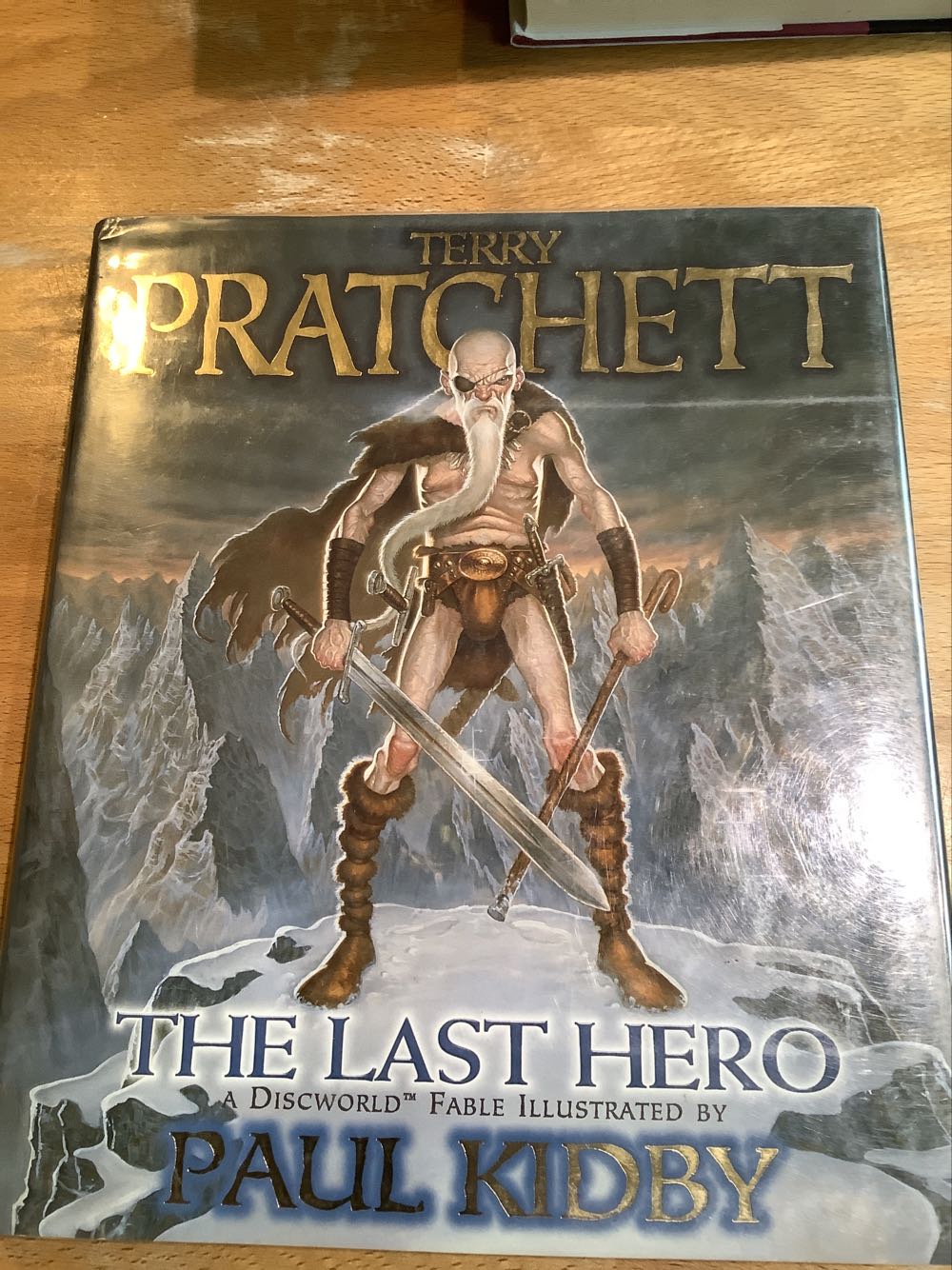 The Last Hero - Terry Pratchett (Victor Golancz - Hardcover) book collectible [Barcode 9780061040962] - Main Image 3