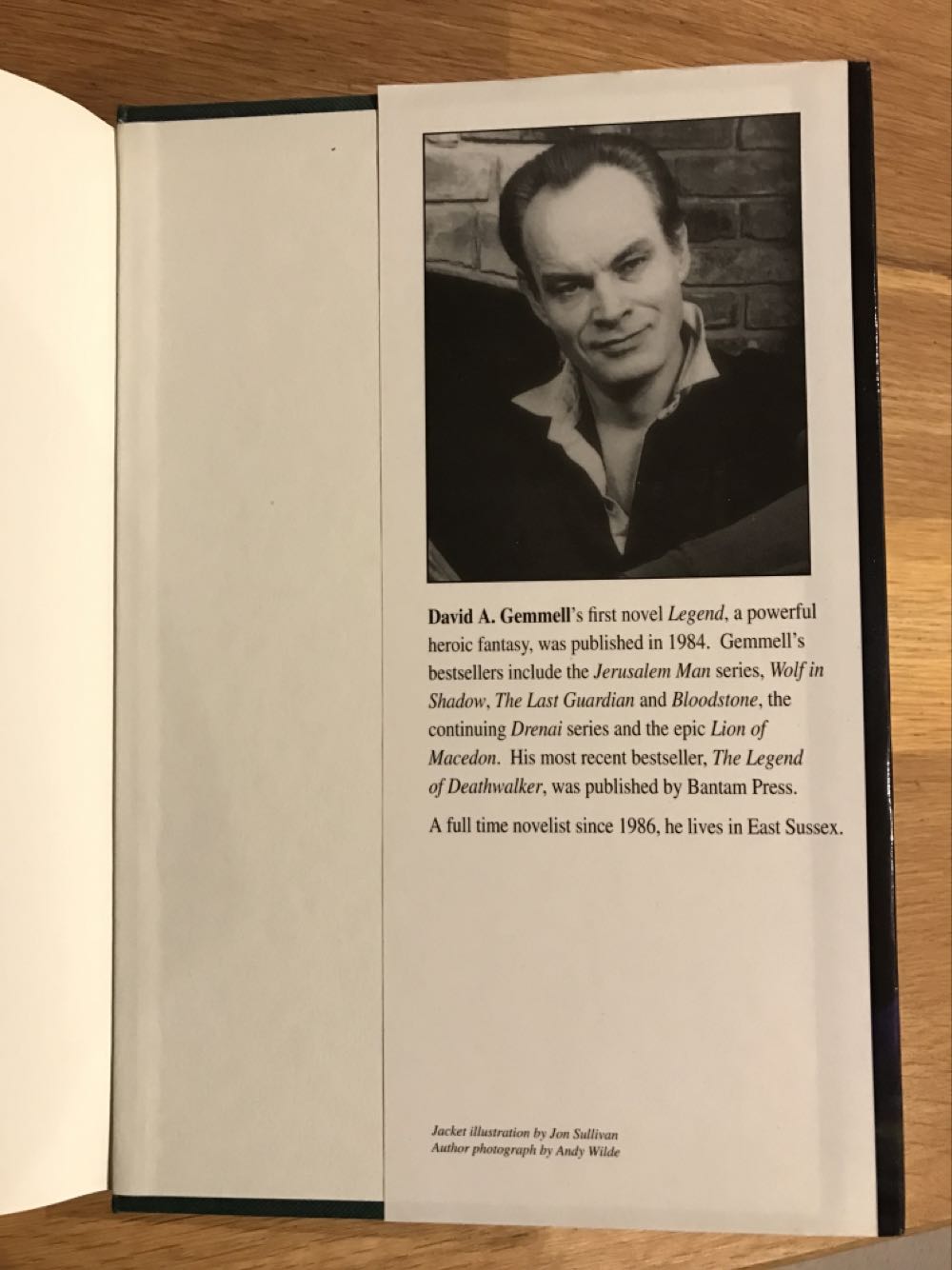Dark Moon - David Gemmell (Bantam - Hardcover) book collectible [Barcode 9780593037096] - Main Image 4