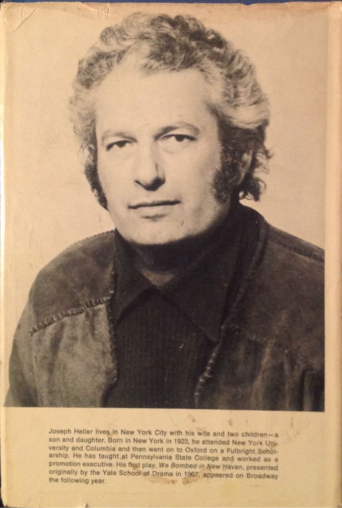 Catch-22 - Joseph Heller (Simon & Schuster, Inc. - Paperback) book collectible [Barcode 9781451626650] - Main Image 2