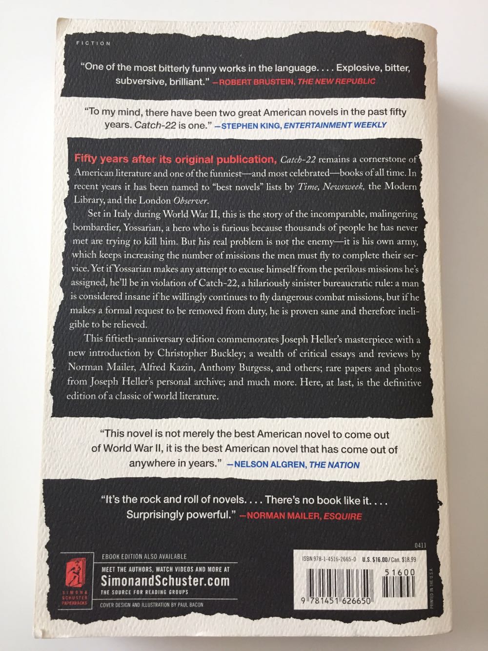 Catch-22 - Joseph Heller (Simon & Schuster, Inc. - Paperback) book collectible [Barcode 9781451626650] - Main Image 3