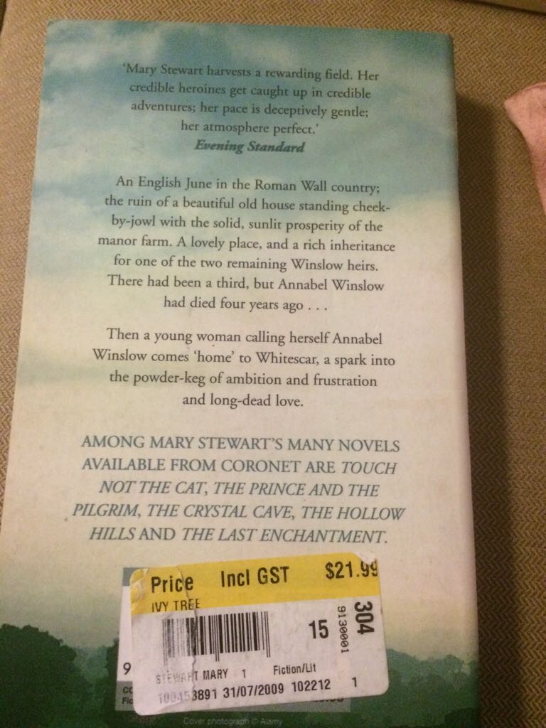 The Ivy Tree - Mary Stewart (Coronet Books / Hodder & Stoughton - Paperback) book collectible [Barcode 9780340011157] - Main Image 2