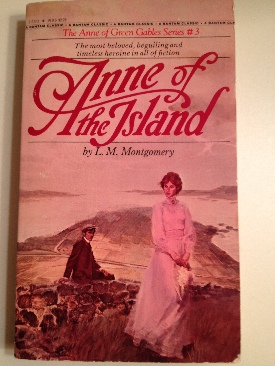 Anne of the Island - Lucy Maud Montgomery (Bantam Classics - Paperback) book collectible [Barcode 9780553241587] - Main Image 1