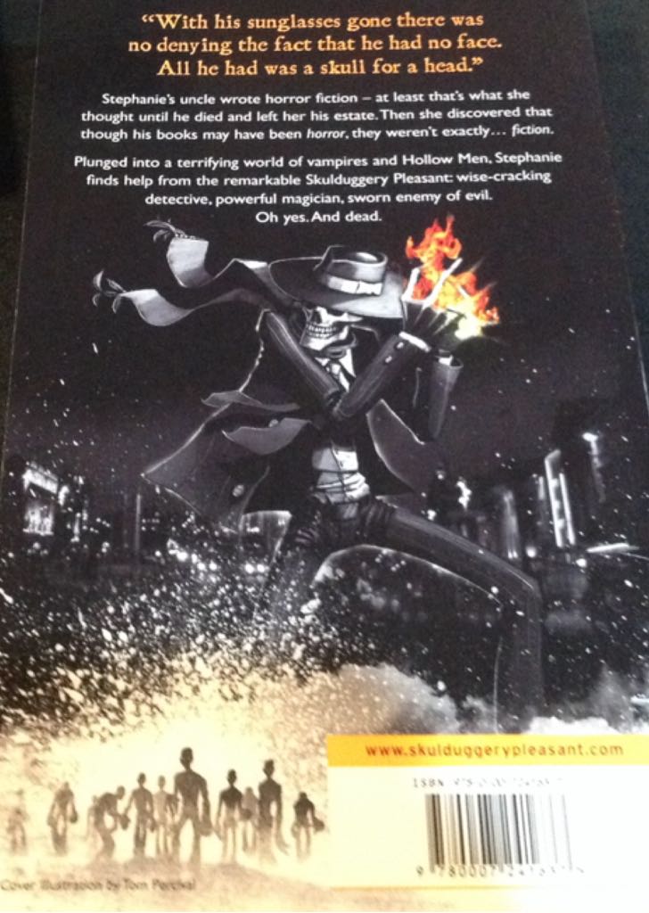 Skulduggery Pleasant - Derek Landy (Harper Collins - Paperback) book collectible [Barcode 9780007241637] - Main Image 2
