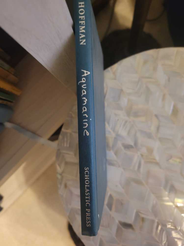 Aquamarine - Alice Hoffman (Scholastic) book collectible [Barcode 9780439098632] - Main Image 2