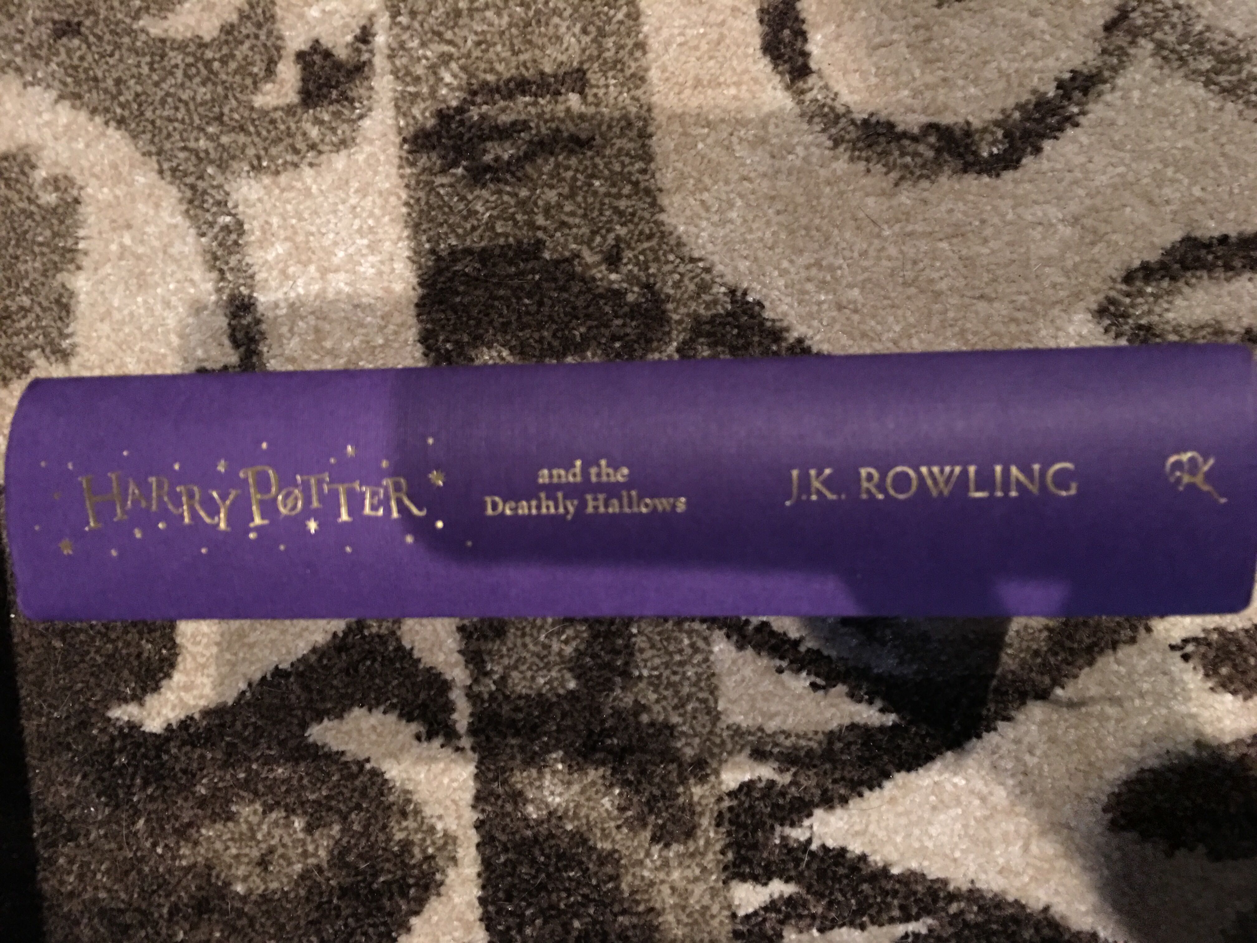 Deathly Hallows, The - J.K. Rowling (Bloomsbury Publishing) book collectible [Barcode 9781408869178] - Main Image 3