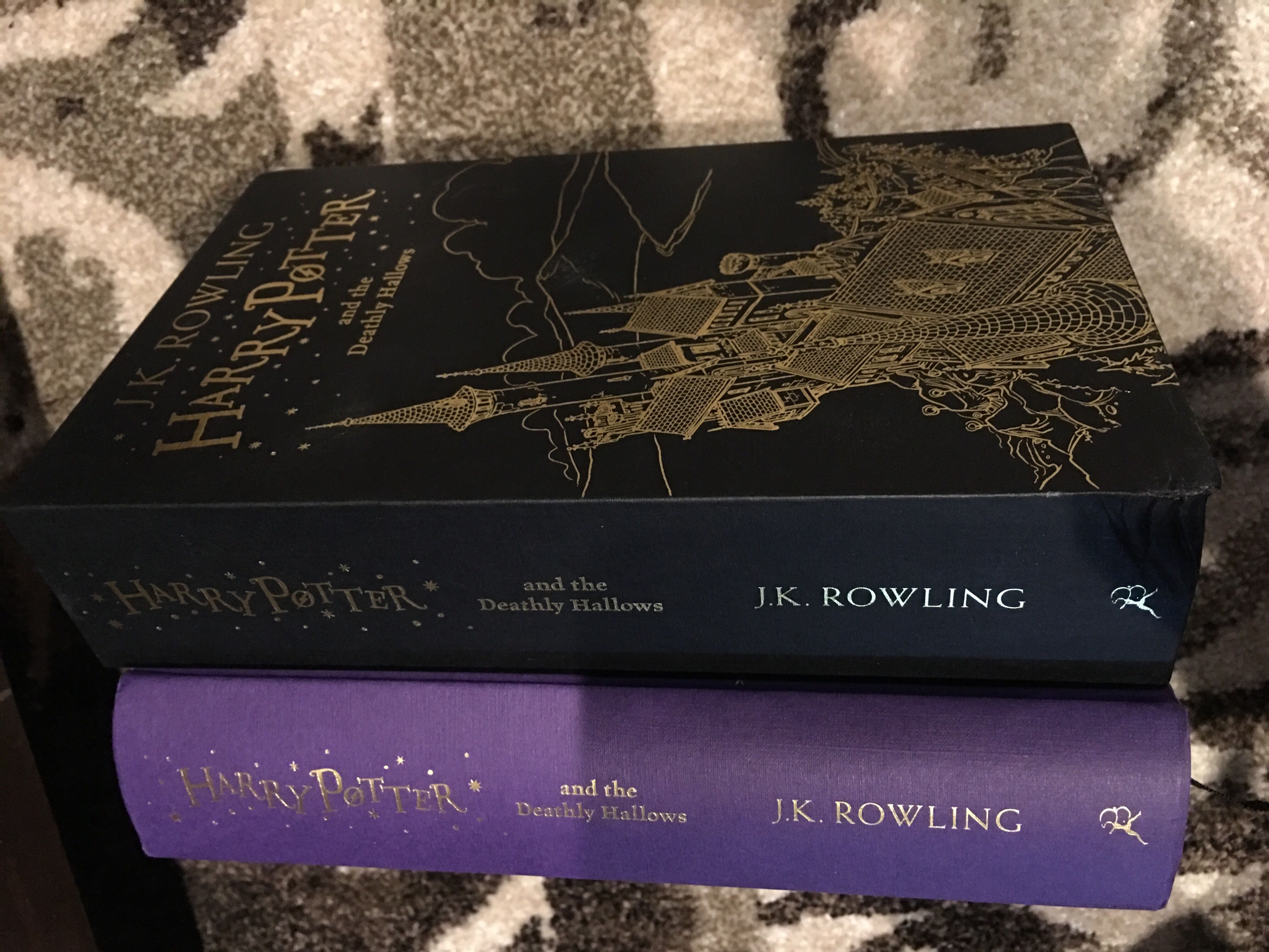 Deathly Hallows, The - J.K. Rowling (Bloomsbury Publishing) book collectible [Barcode 9781408869178] - Main Image 4