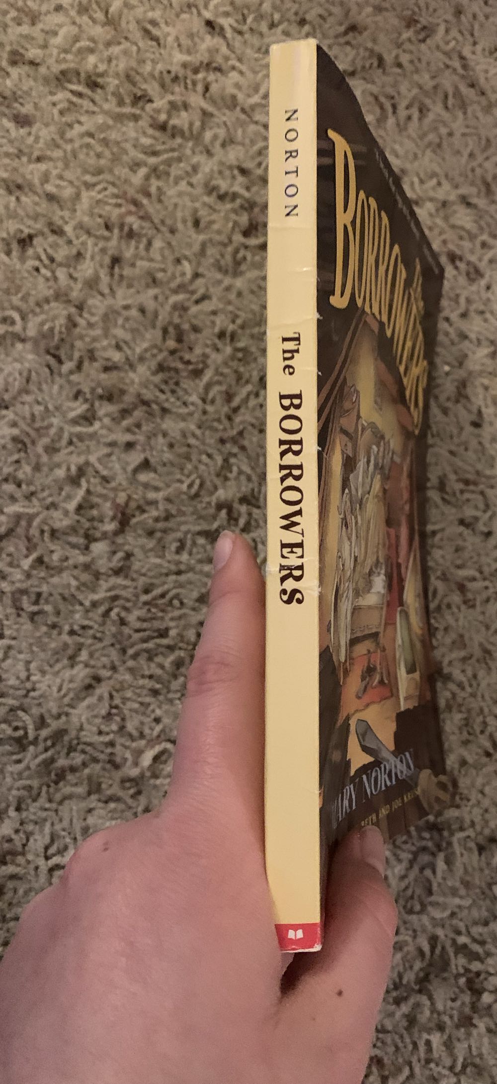 The Borrowers - Mary Norton (Scholastic - Paperback) book collectible [Barcode 9780439325103] - Main Image 3