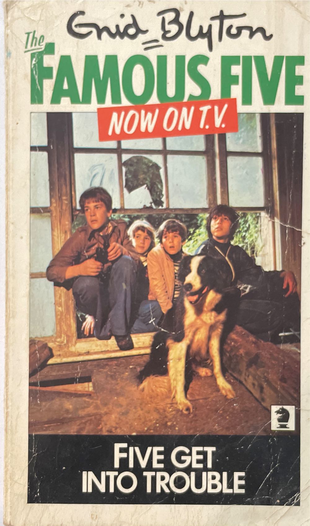 Five Get Into Trouble - Enid Blyton (Knight Books - Paperback) book collectible [Barcode 9780340041352] - Main Image 3
