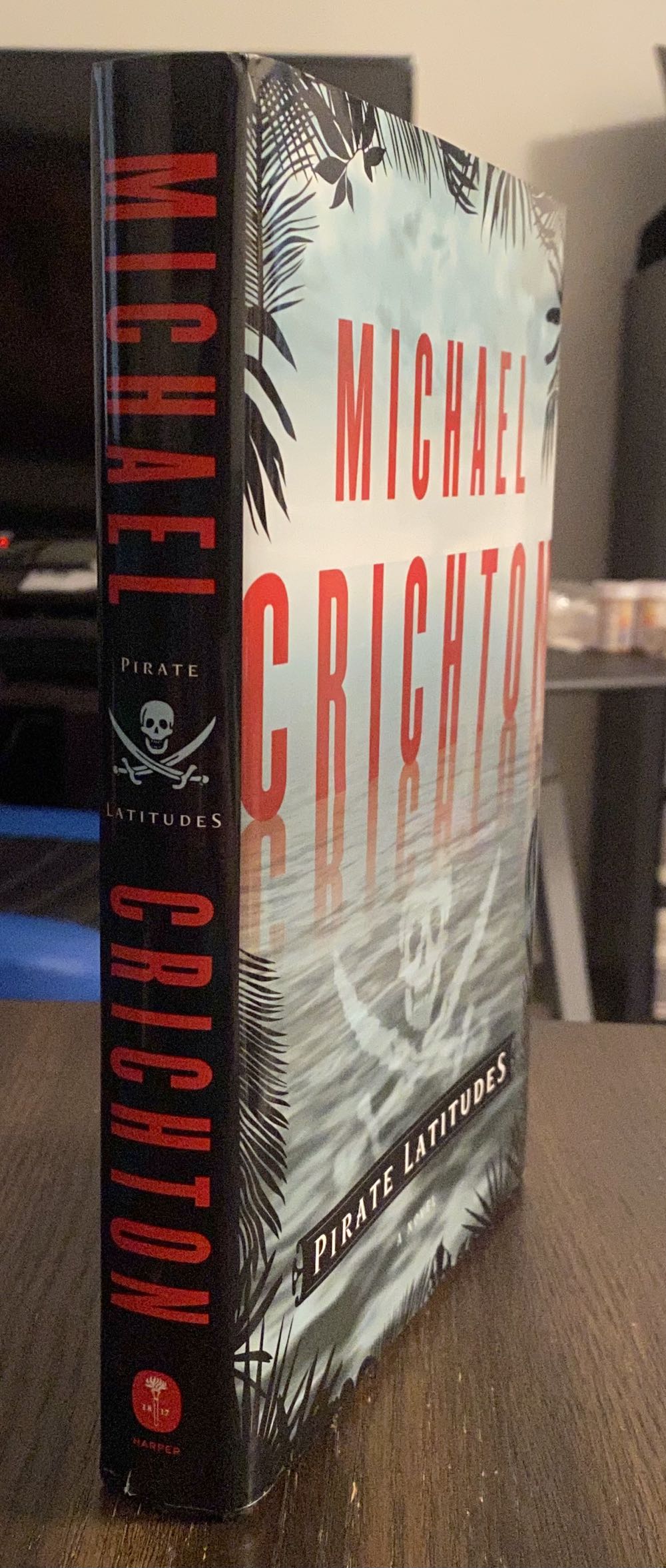 Pirate Latitudes - Michael Crichton (Harper - Hardcover) book collectible [Barcode 9780061929373] - Main Image 3
