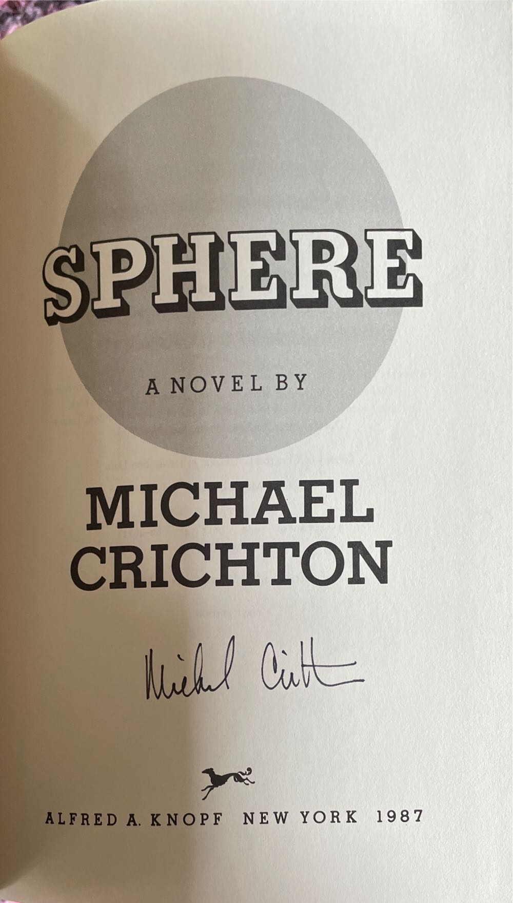 Sphere ✅ - Michael Crichton (Alfred A. Knopf, Inc. - Hardcover) book collectible [Barcode 9780394561103] - Main Image 3