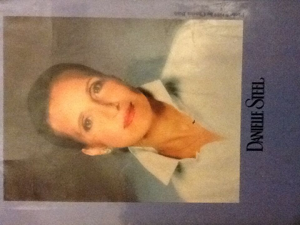 Once In A Lifetime - Danielle Steel (Dell Publishing Co., Inc. - Hardcover) book collectible [Barcode 9780751505511] - Main Image 2