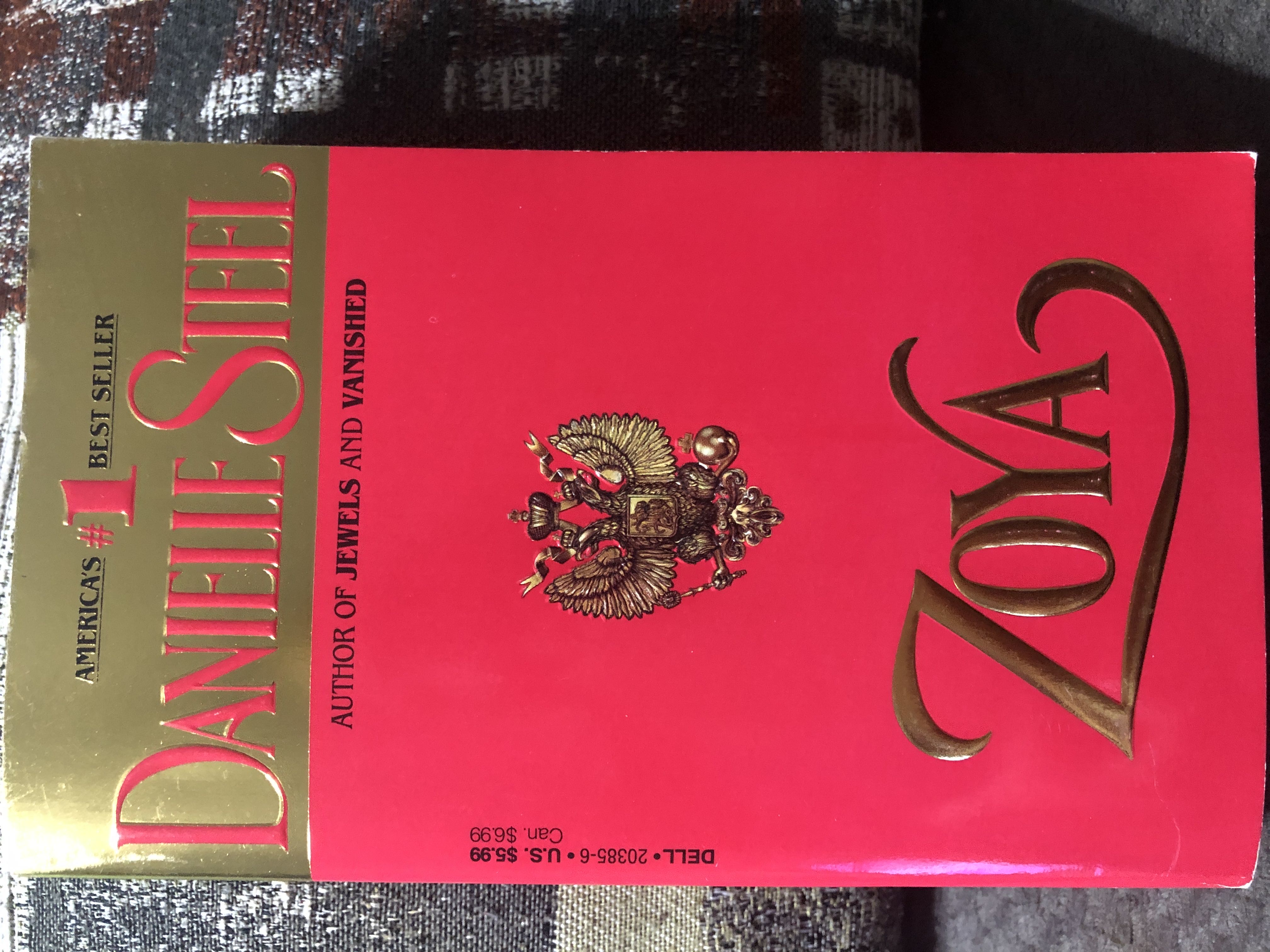 Zoya* - Danielle Steel (- Paperback) book collectible [Barcode 9780440203858] - Main Image 2