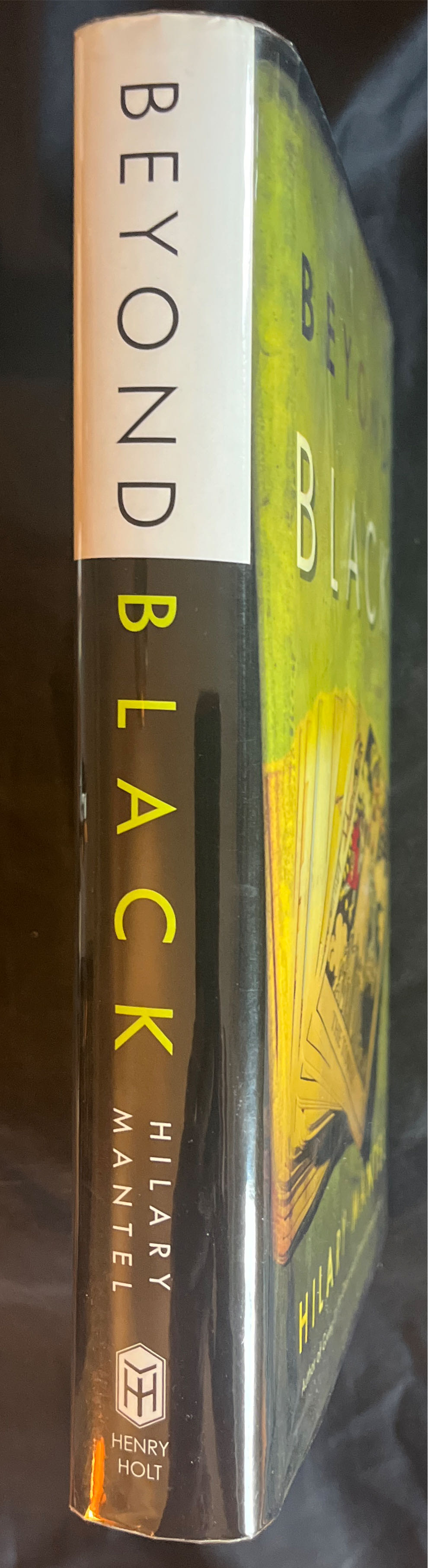 Beyond Black - Hilary Mantel (Henry Holt and Company  - Hardcover) book collectible [Barcode 9780805073560] - Main Image 3