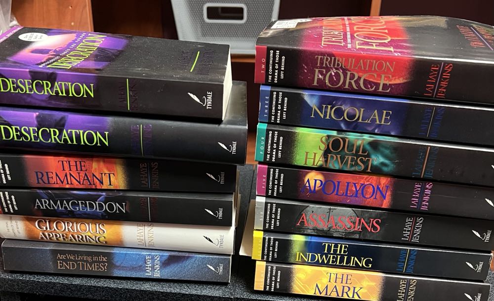 Left Behind Series 8: The Mark - Tim Lahaye (Tyndale House Publishers - Paperback) book collectible [Barcode 9780842332286] - Main Image 3