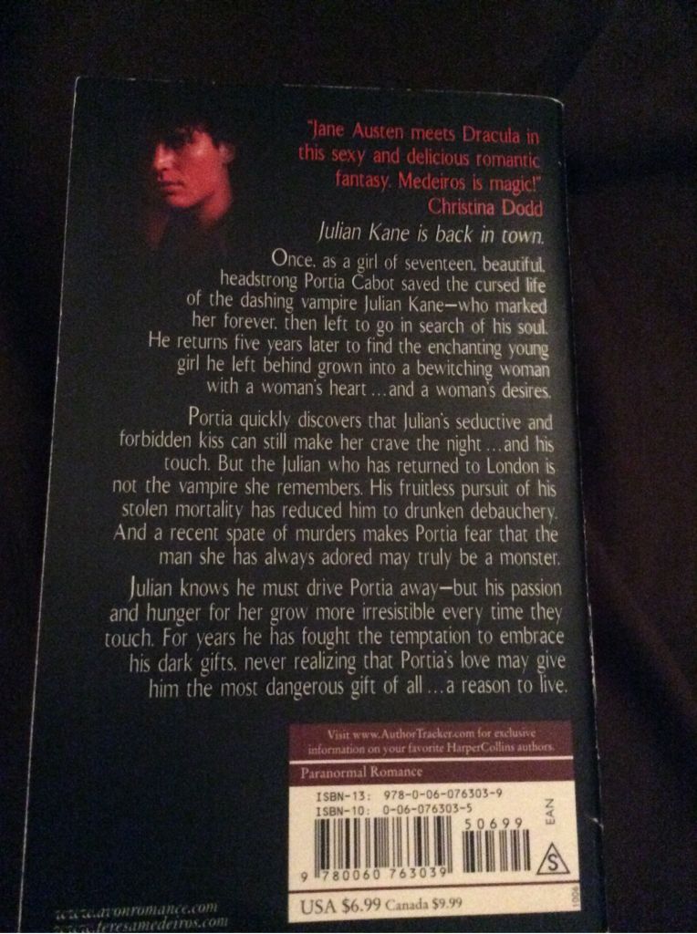 Lo02: The Vampire Who Loved Me - Teresa Medeiros (Avon - Paperback) book collectible [Barcode 9780060763039] - Main Image 2