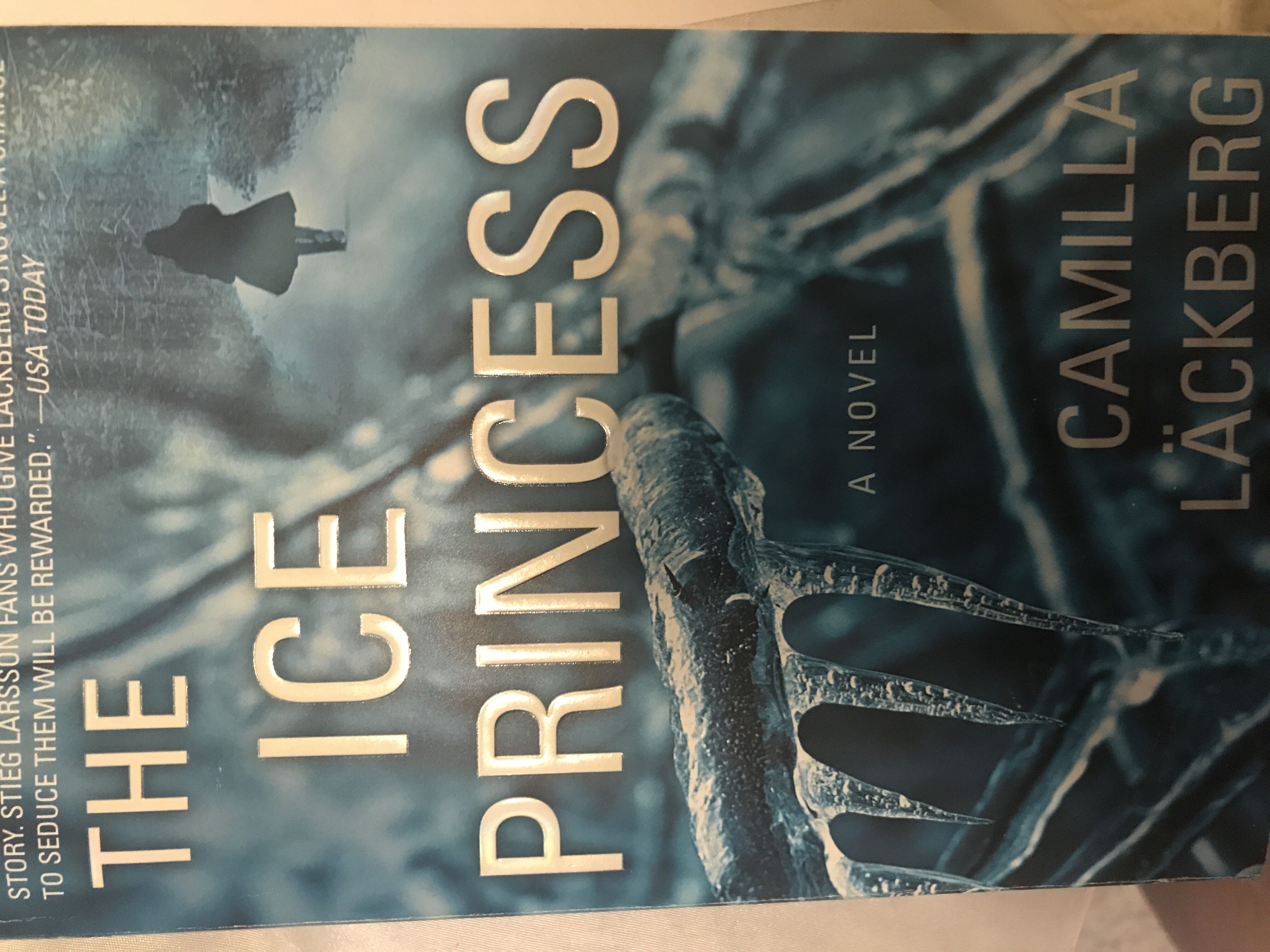 The Ice Princess - Camilla Läckberg (Free Press - eBook) book collectible [Barcode 9781451621747] - Main Image 2