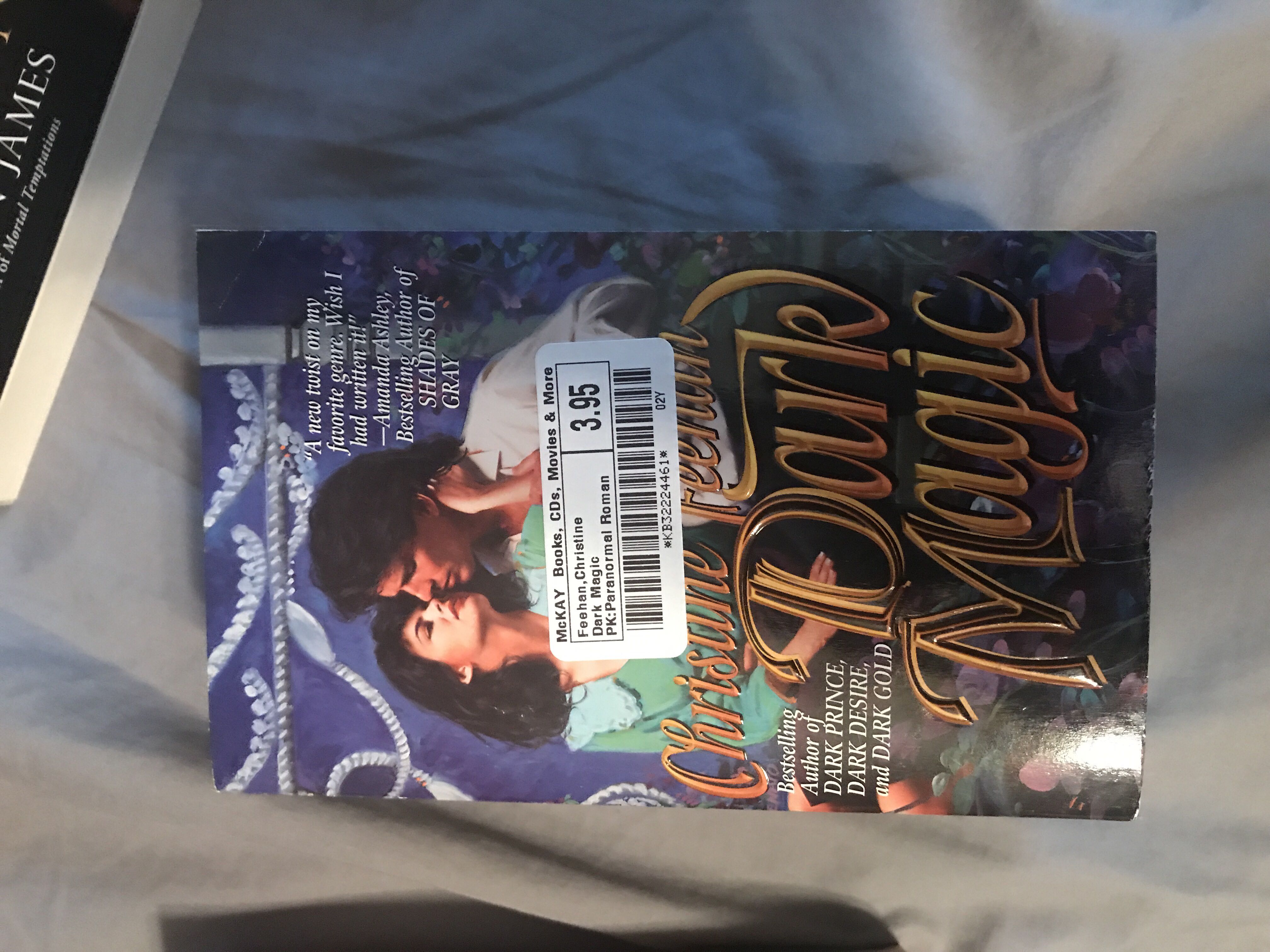Dark Magic - Christine Feehan (Avon Books - Paperback) book collectible [Barcode 9780062019516] - Main Image 4