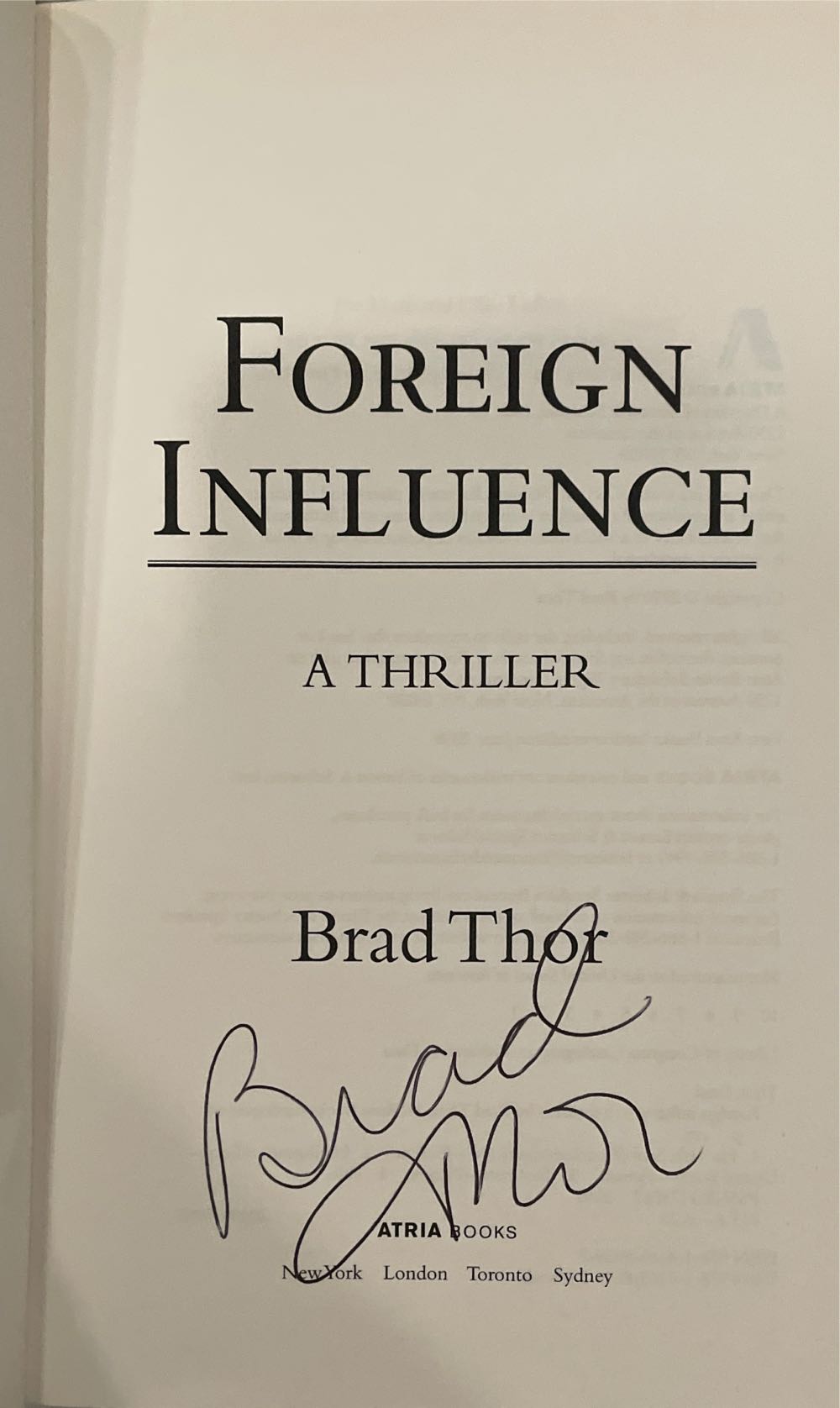 Foreign Influence - Brad Thor (Atria Books - Hardcover) book collectible [Barcode 9781416586593] - Main Image 3
