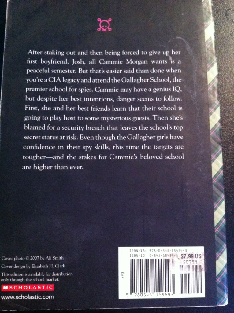 Cross My Heart And Hope To Spy - Ally Carter (Scholastic Canada - Paperback) book collectible [Barcode 9780545154543] - Main Image 2