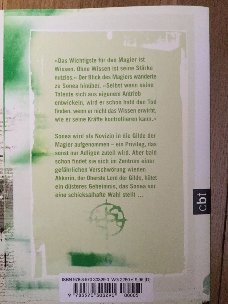 Die Novizin - Trudi Canavan book collectible [Barcode 9783570303290] - Main Image 2