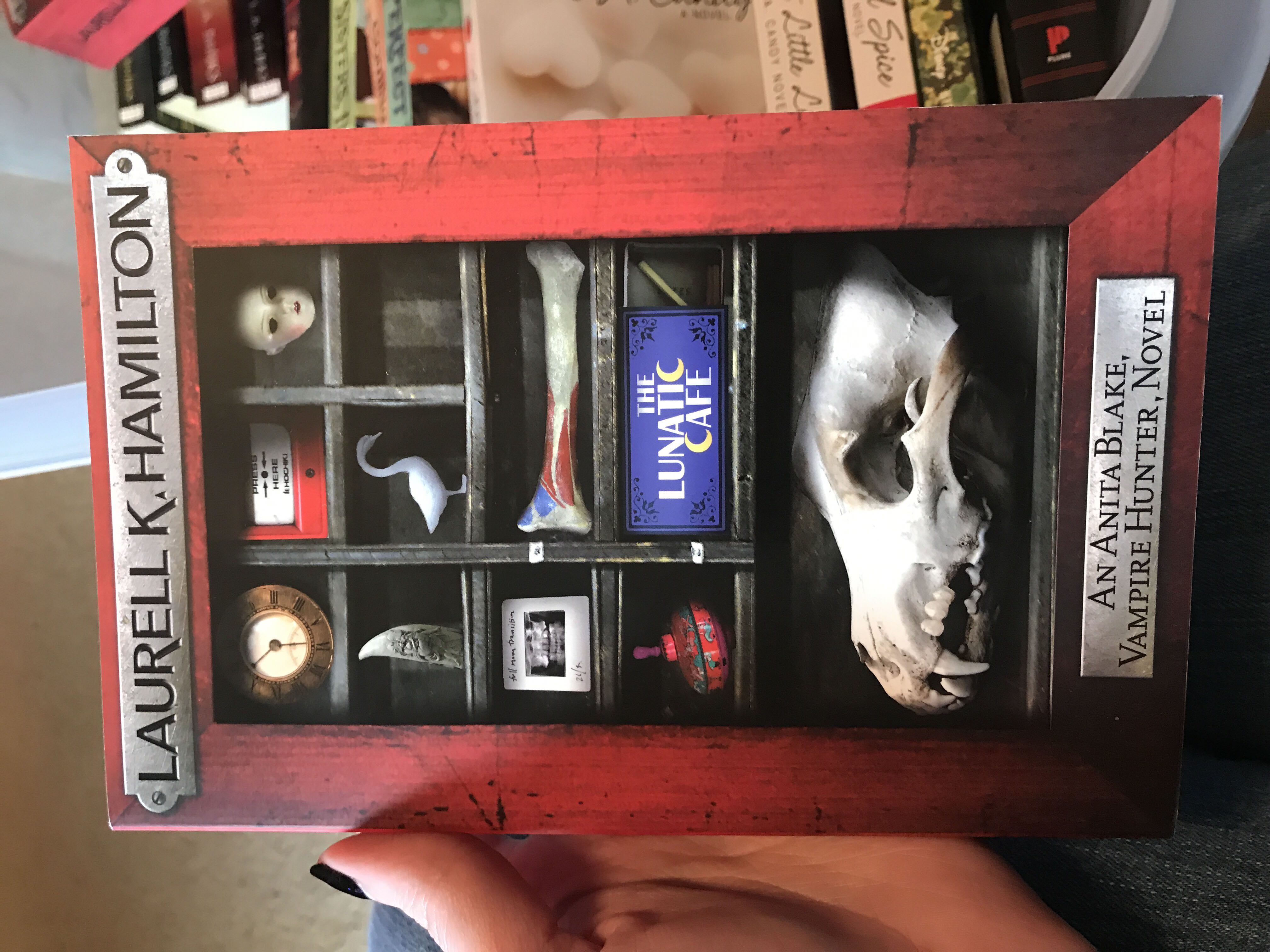 Lunatic Cafe, The - Laurell K. Hamilton (ACE Charter - Paperback) book collectible [Barcode 9780441002931] - Main Image 2