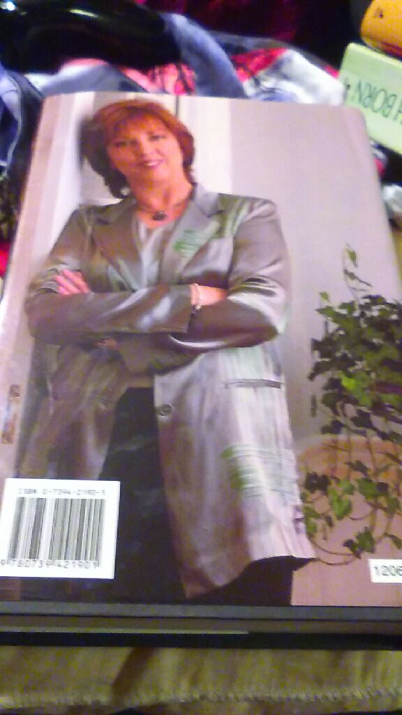 Heaven And Earth - Nora Roberts (Jove - Paperback) book collectible [Barcode 9780739421901] - Main Image 2