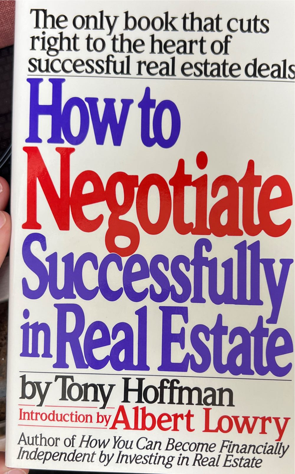 How To Negotiate Successfully In Real Estate - Tony Hoffman (Simon & Schuster - Hardcover) book collectible [Barcode 9780671497750] - Main Image 2