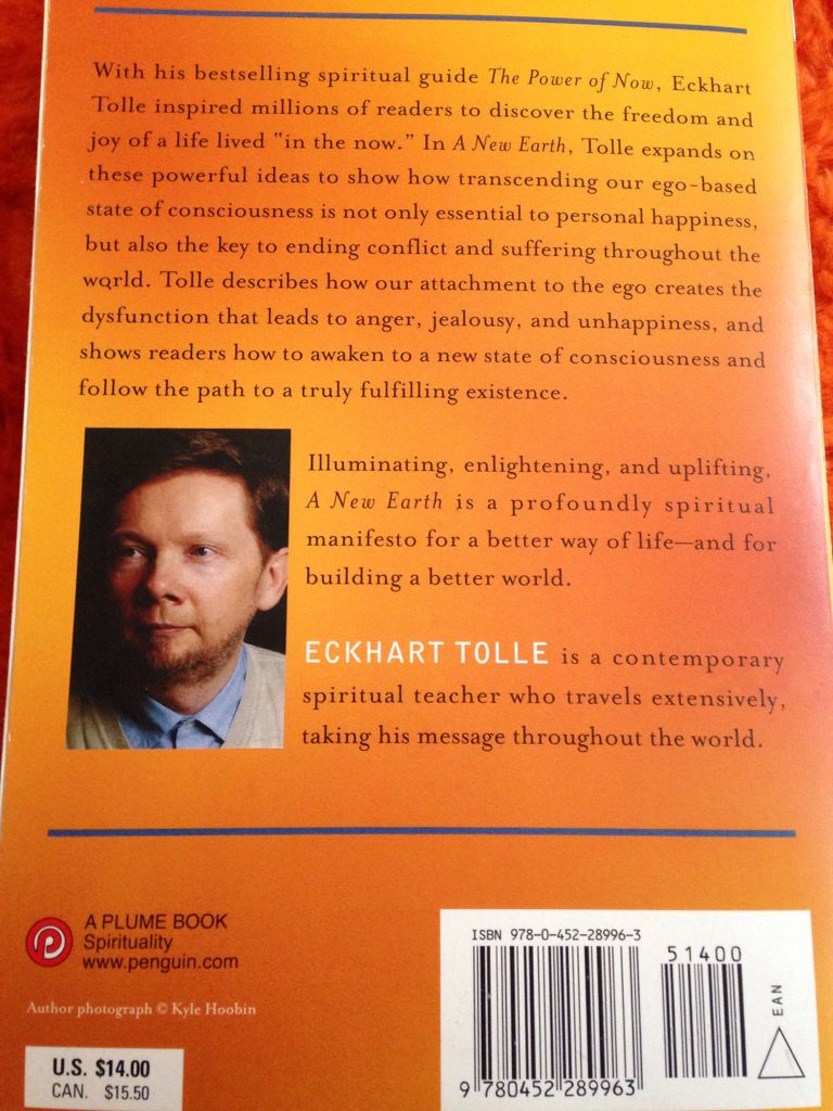 A New Earth - Eckhart Tolle (Plume - Paperback) book collectible [Barcode 9780452289963] - Main Image 2