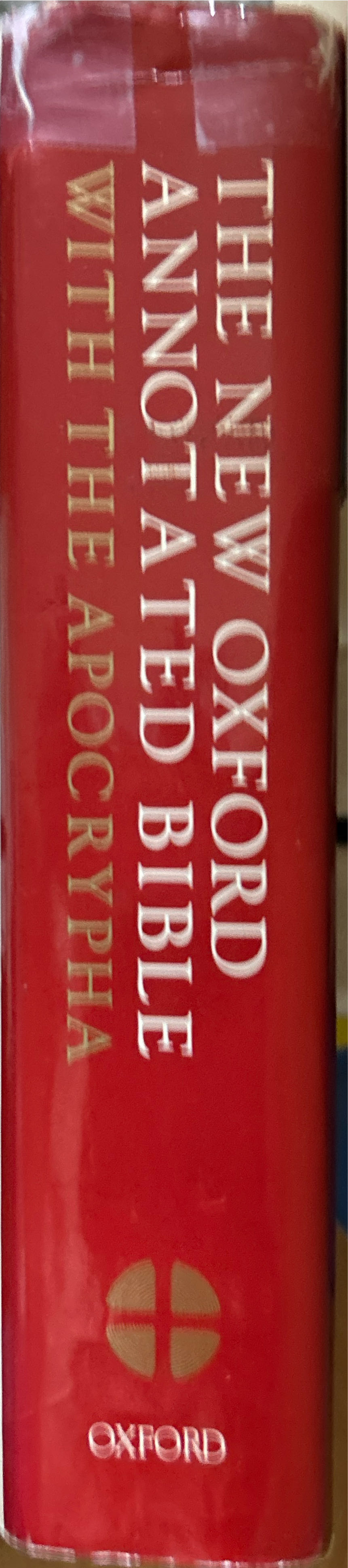 Bible, The New Oxford Annotated with The Apochrypha - Bible (Oxford University Press - Hardcover) book collectible [Barcode 9780195283563] - Main Image 3